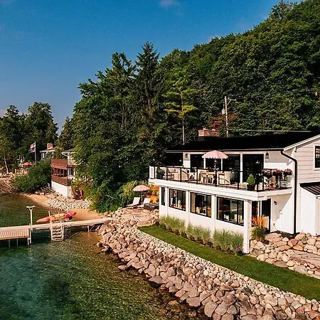 Water'S Edge Private Frontage + Dock Hot Tub Ac Villa